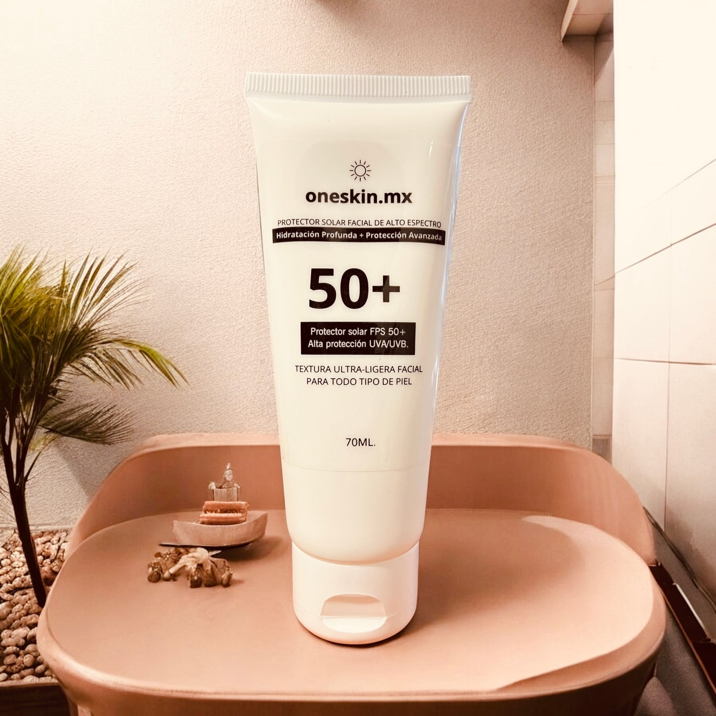 Protector Solar Facial SPF 50+ | Textura Ultra-Ligera e Hidratante | Para todo tipo de piel | 70ml