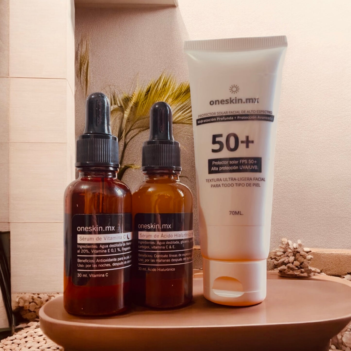Kit oneskin | 3 Productos en un kit | Protector Solar Facial + Sérum de Ácido Hialurónico + Sérum de Vitamina C